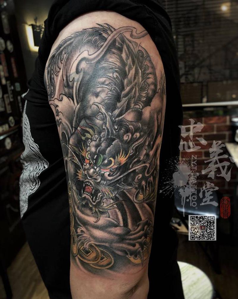 貔貅纹身图片_手部新传统纹身图案