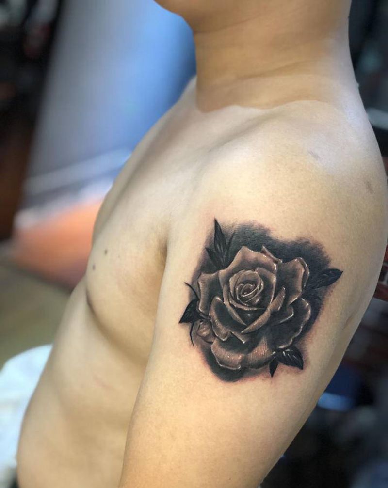 写实玫瑰花纹身图片_手臂欧美写实纹身图案