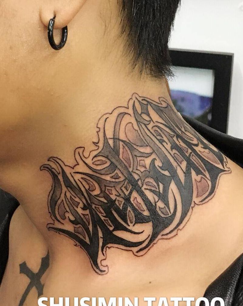 花体纹身图片_颈部纹身图案