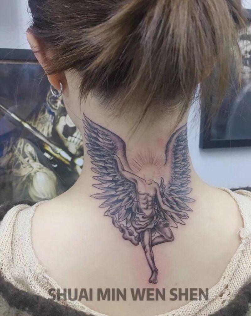 为了遮志纹身图片_颈部纹身图案