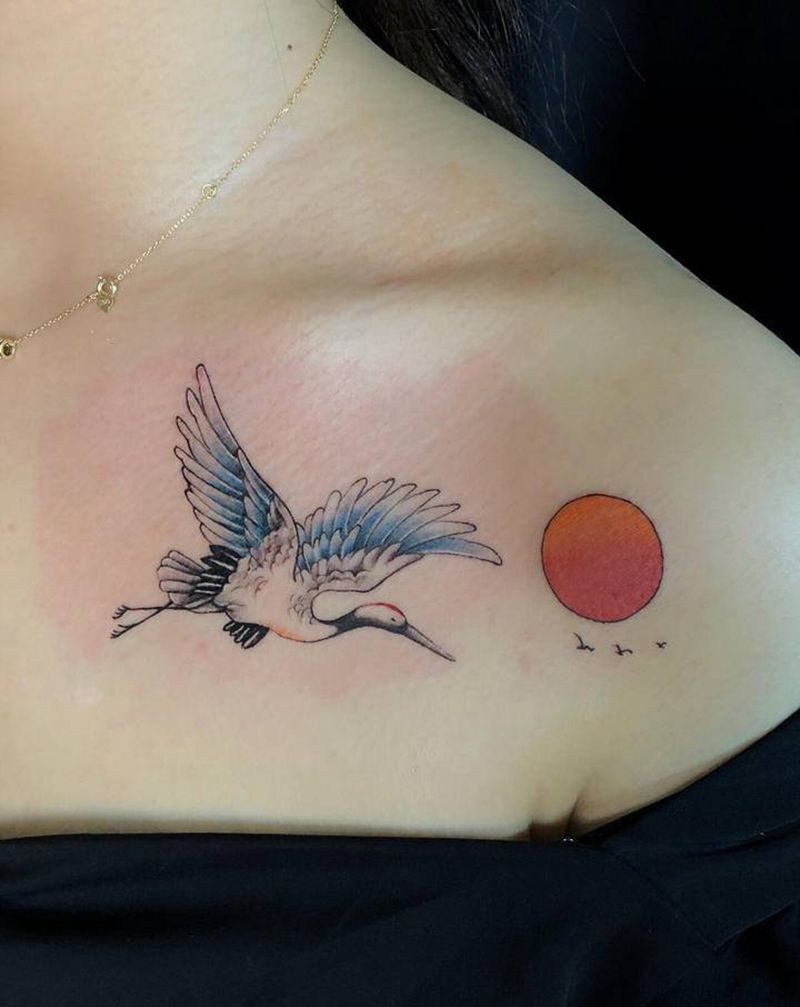 仙鹤纹身图片_胸部新传统纹身图案