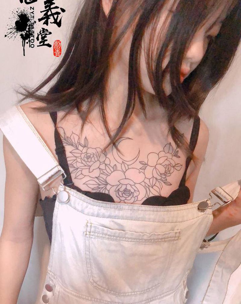 素花胸纹身图片_胸部新传统纹身图案