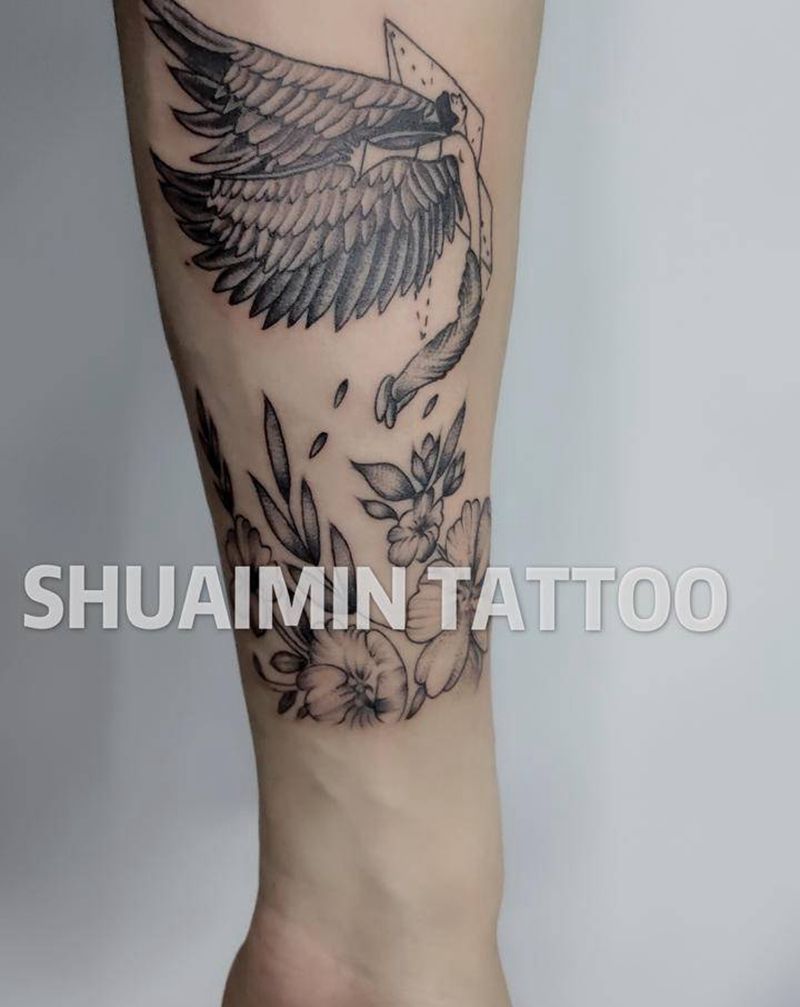 old school拼接纹身图片_手臂肩部Old School欧美写实纹身图案