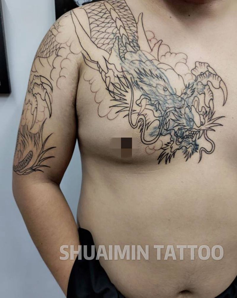 线条龙图纹身图片_胸部手臂新传统欧美写实纹身图案