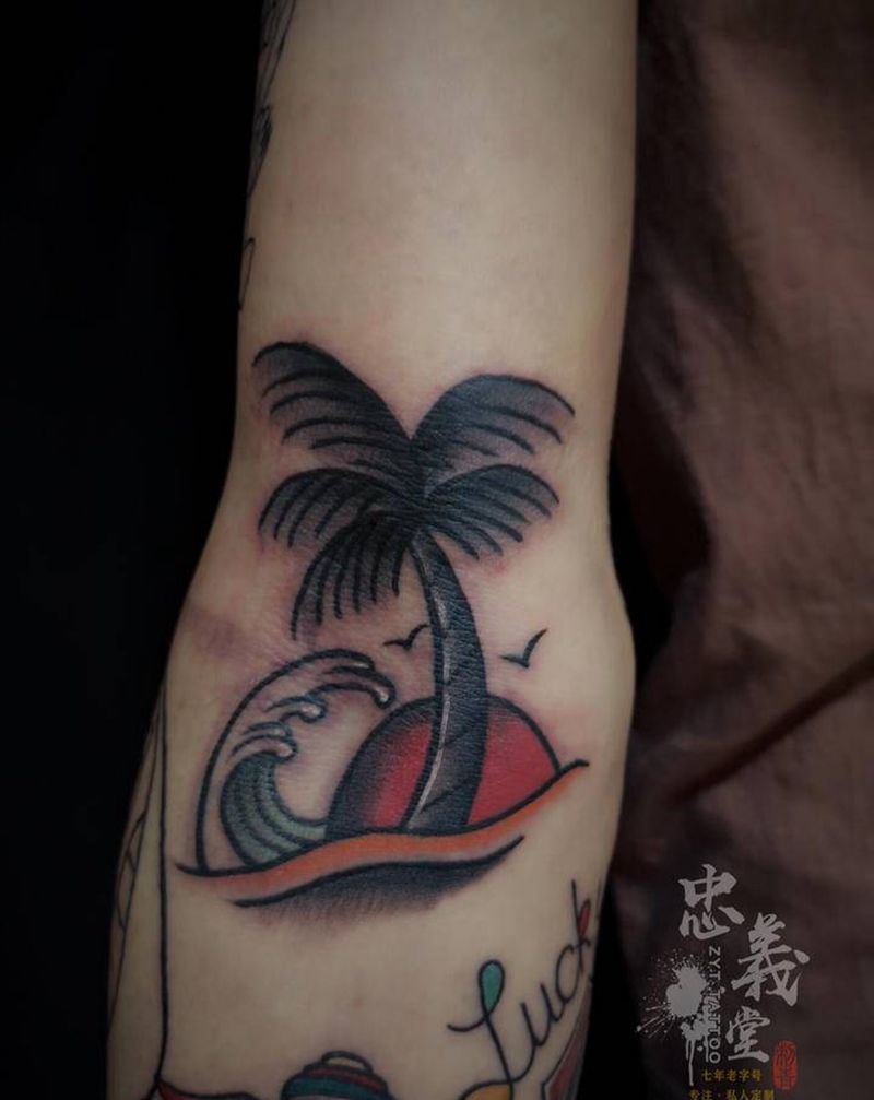 school纹身图片_手部New School纹身图案