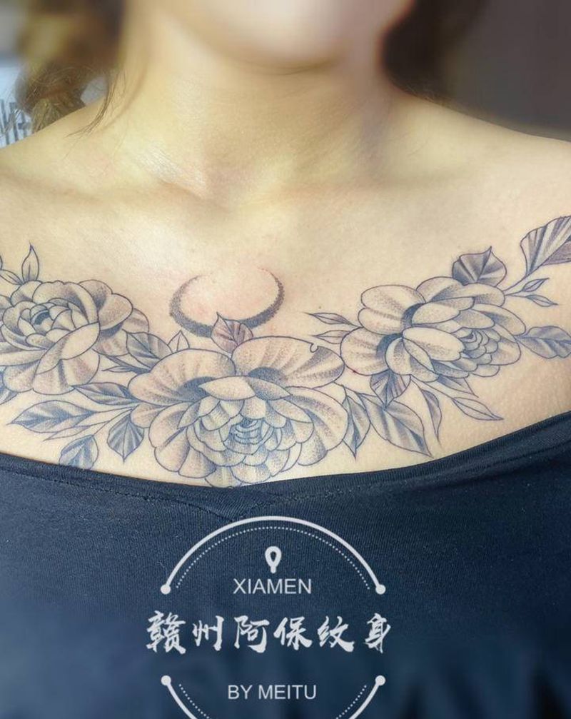 素花纹身图片_胸部点刺纹身图案