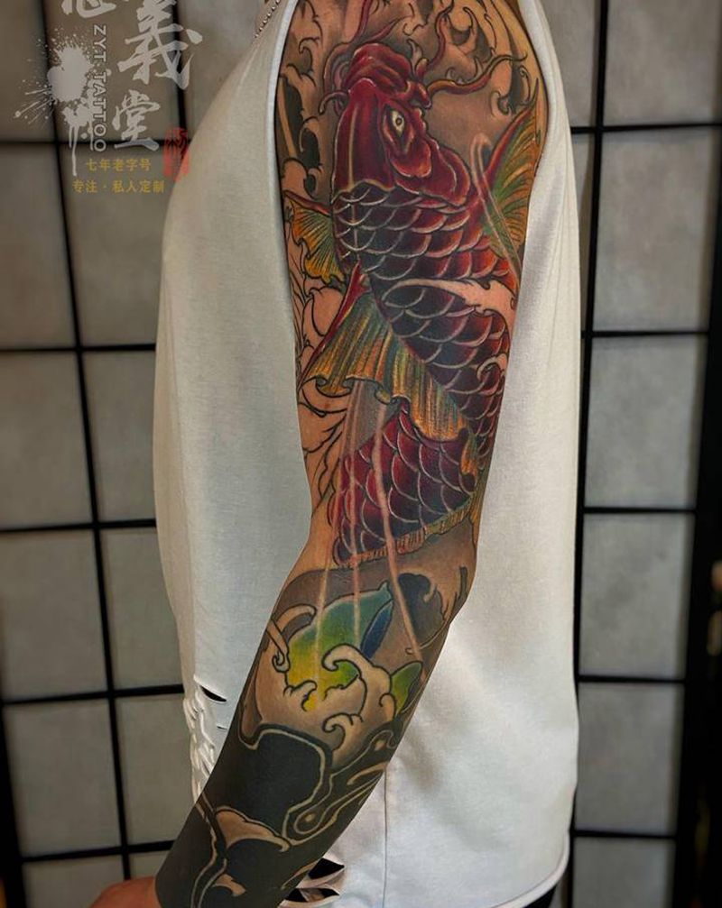 鲤鱼纹身图片_手臂新传统纹身图案