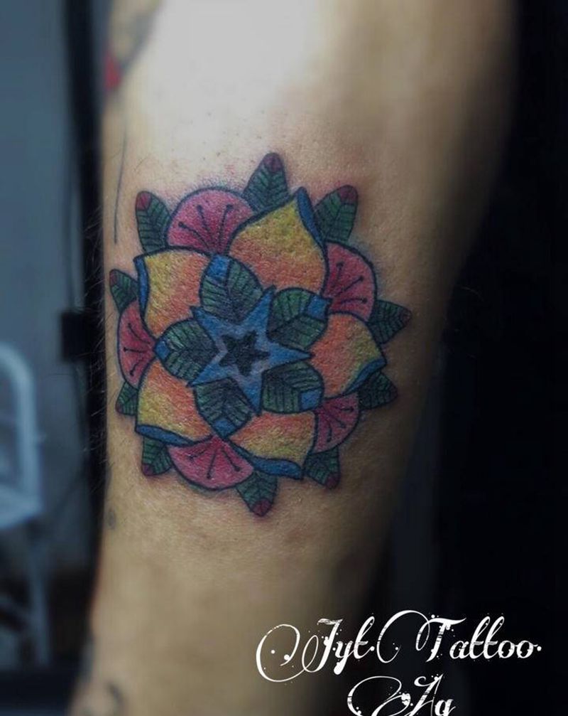 樊花纹身图片_腿部New SchoolOld School纹身图案