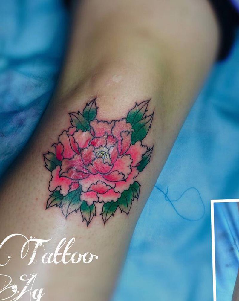 牡丹花掩盖伤疤纹身图片_腿部新传统纹身图案
