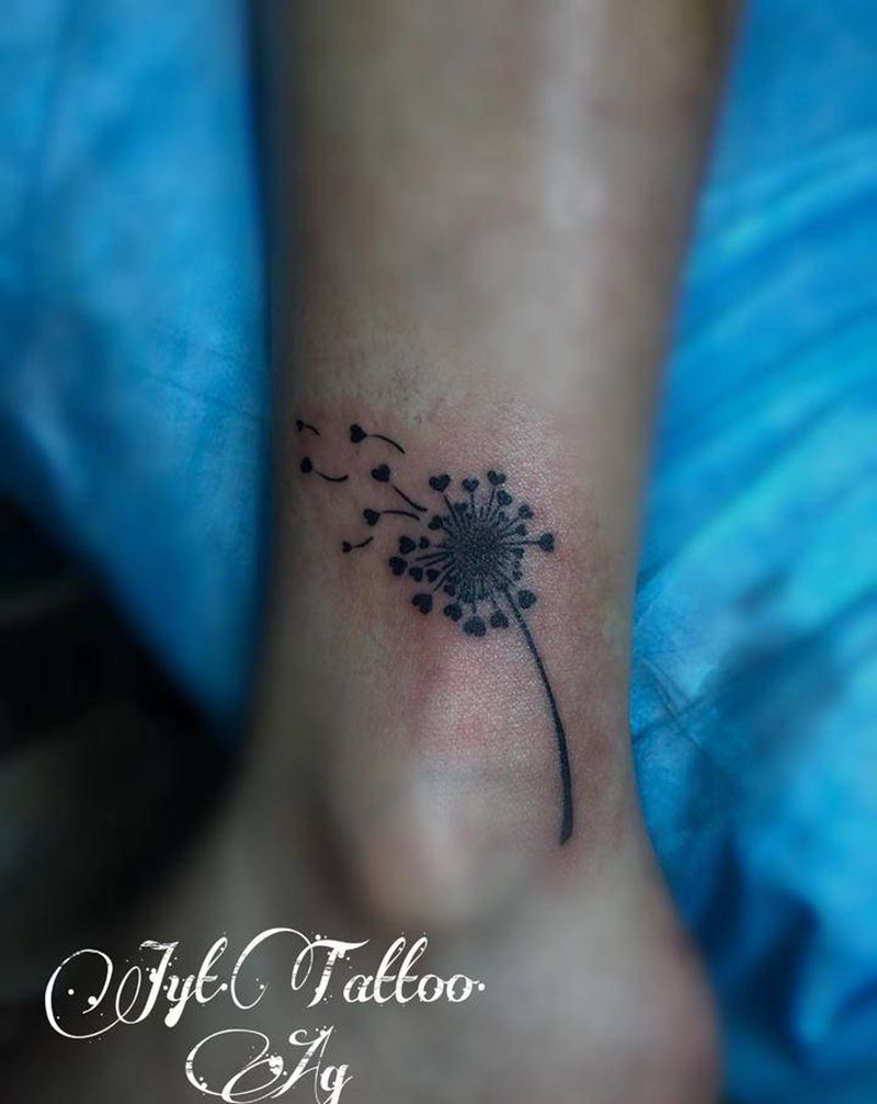 蒲公英纹身图片_脚部New SchoolOld School纹身图案