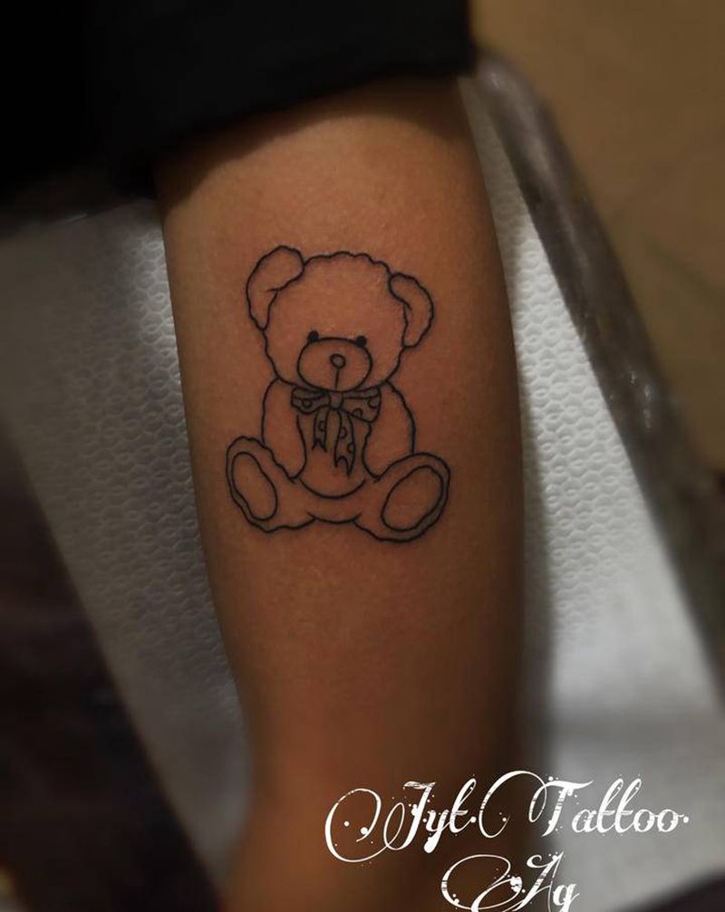 小熊纹身图片_手臂New SchoolOld School纹身图案