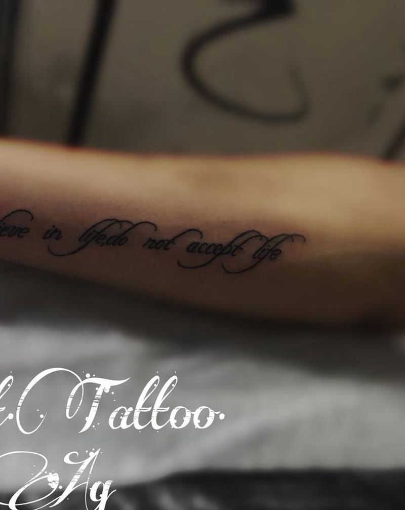 英文纹身图片_手臂花体字纹身图案