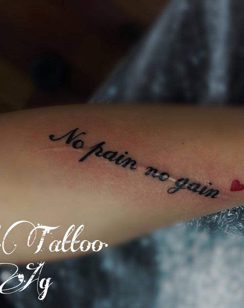 英文掩盖纹身图片_手臂花体字纹身图案