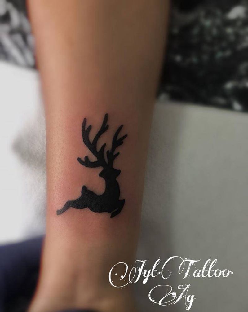 鹿纹身图片_手臂图腾New School纹身图案