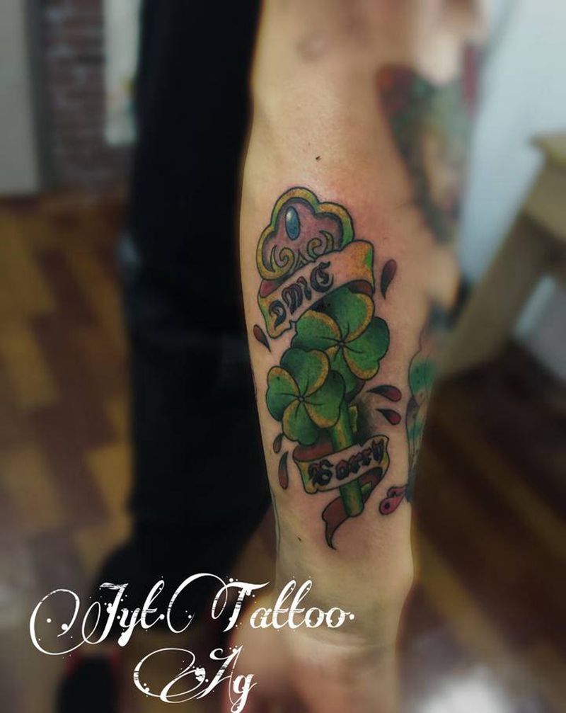 四叶草纹身图片_手臂Old SchoolNew School纹身图案