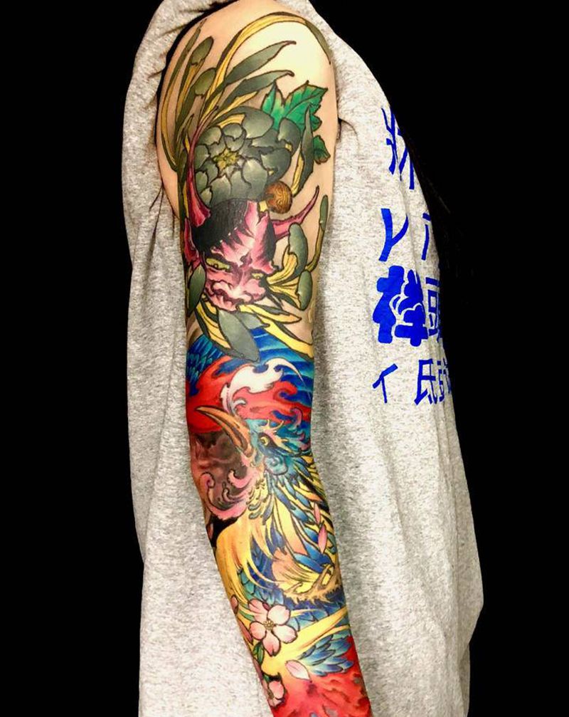 般若戏凤纹身图片_手臂新传统凤凰花臂纹身图案