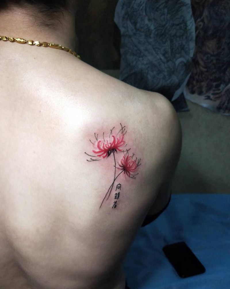 彼岸花纹身图片_肩部背部新传统欧美写实纹身图案