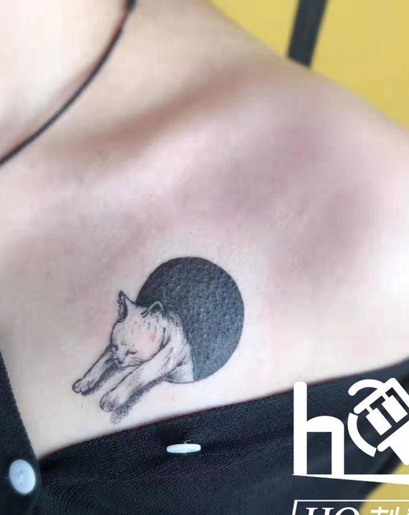 小遮盖纹身图片_肩部胸部纹身图案