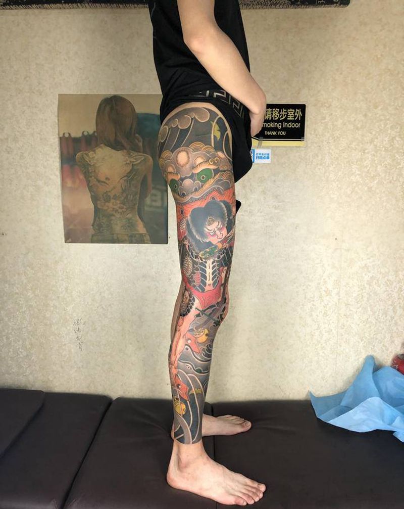 花腿张顺破水门纹身图片_腿部脚部老传统新传统老传统花腿老传统花腿纹身图案