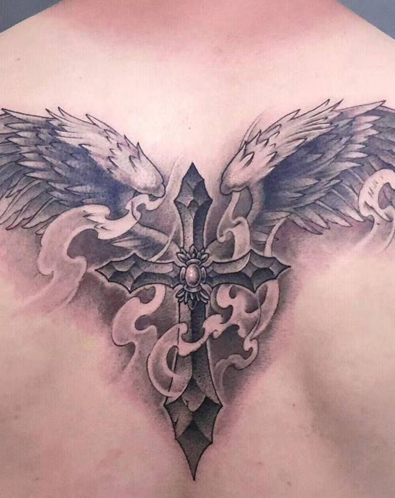 翅膀纹身图片_背部肩部新传统纹身图案
