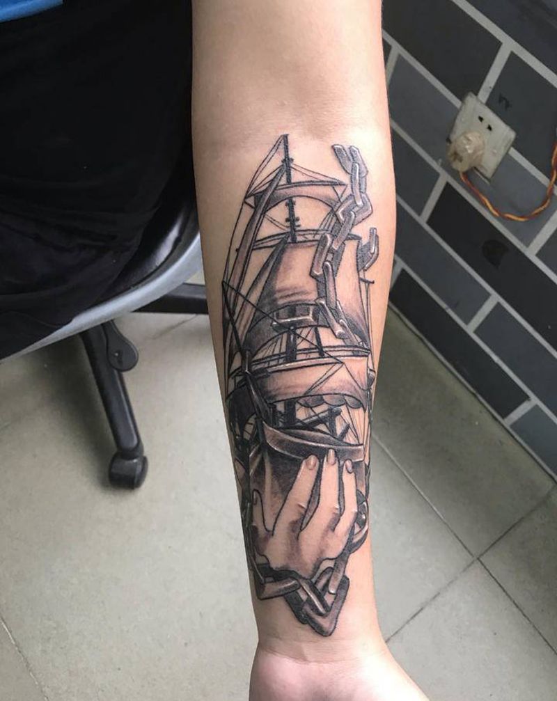 帆船纹身图片_手部欧美写实纹身图案