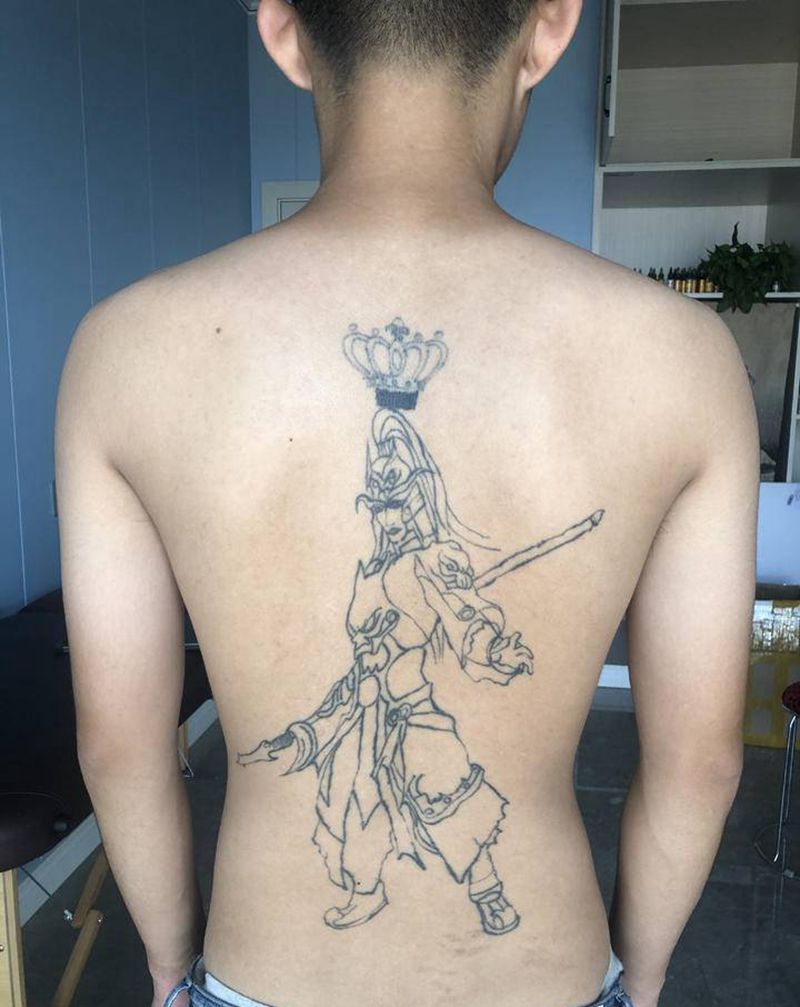 山水遮盖纹身图片_背部新传统水墨山水水墨山水纹身图案