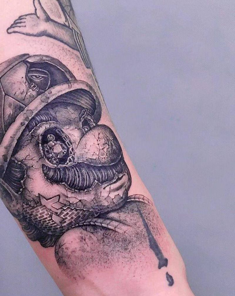 马里奥纹身图片_手臂点刺纹身图案