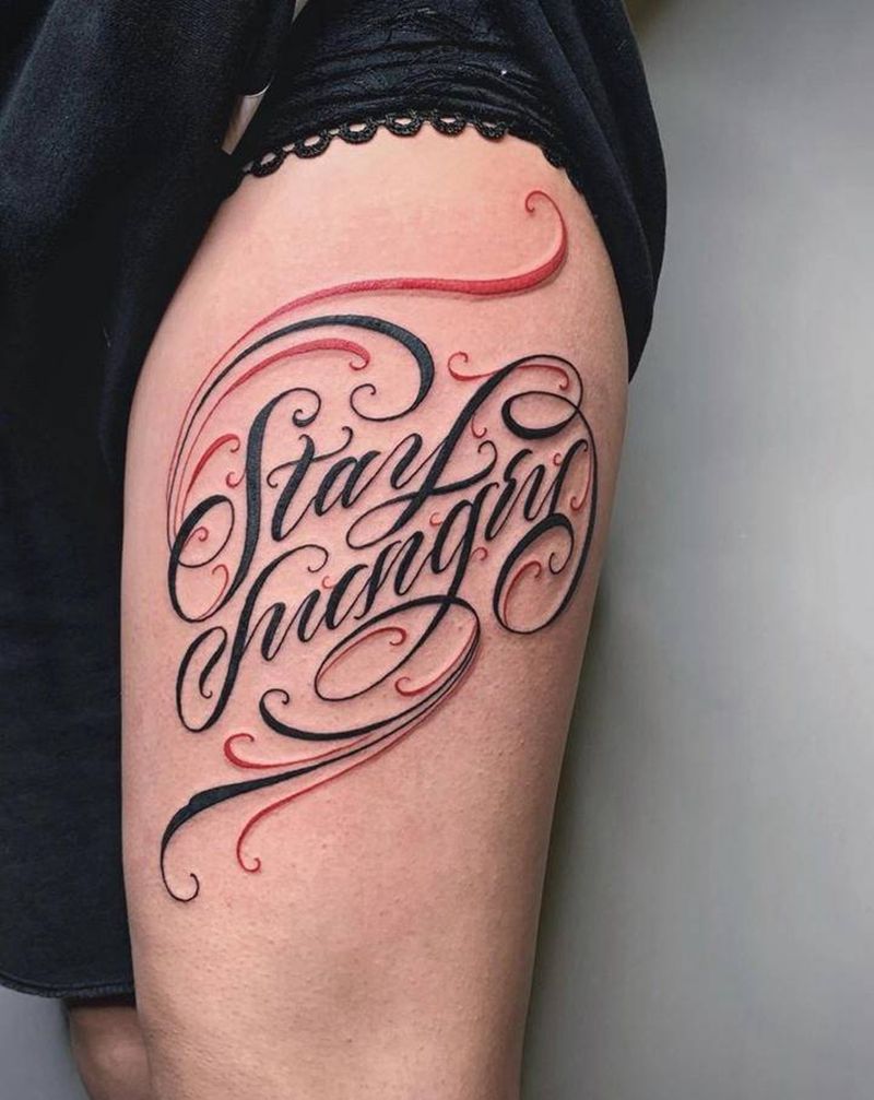 ＃保持饥饿＃纹身图片_腿部花体字奇卡诺纹身图案