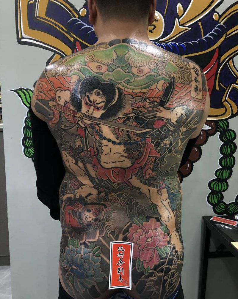 张顺破水门纹身图片_背部纹身图案