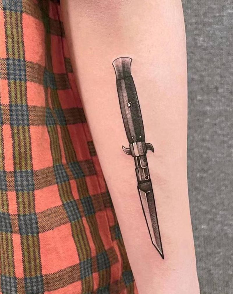 匕首纹身图片_手臂点刺纹身图案