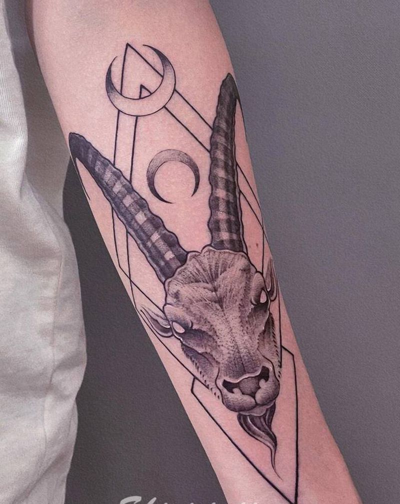 羚羊纹身图片_手臂点刺纹身图案