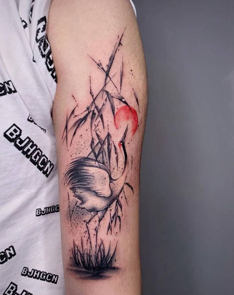 ＃仙鹤＃纹身图片_手臂腿部老传统水墨纹身图案