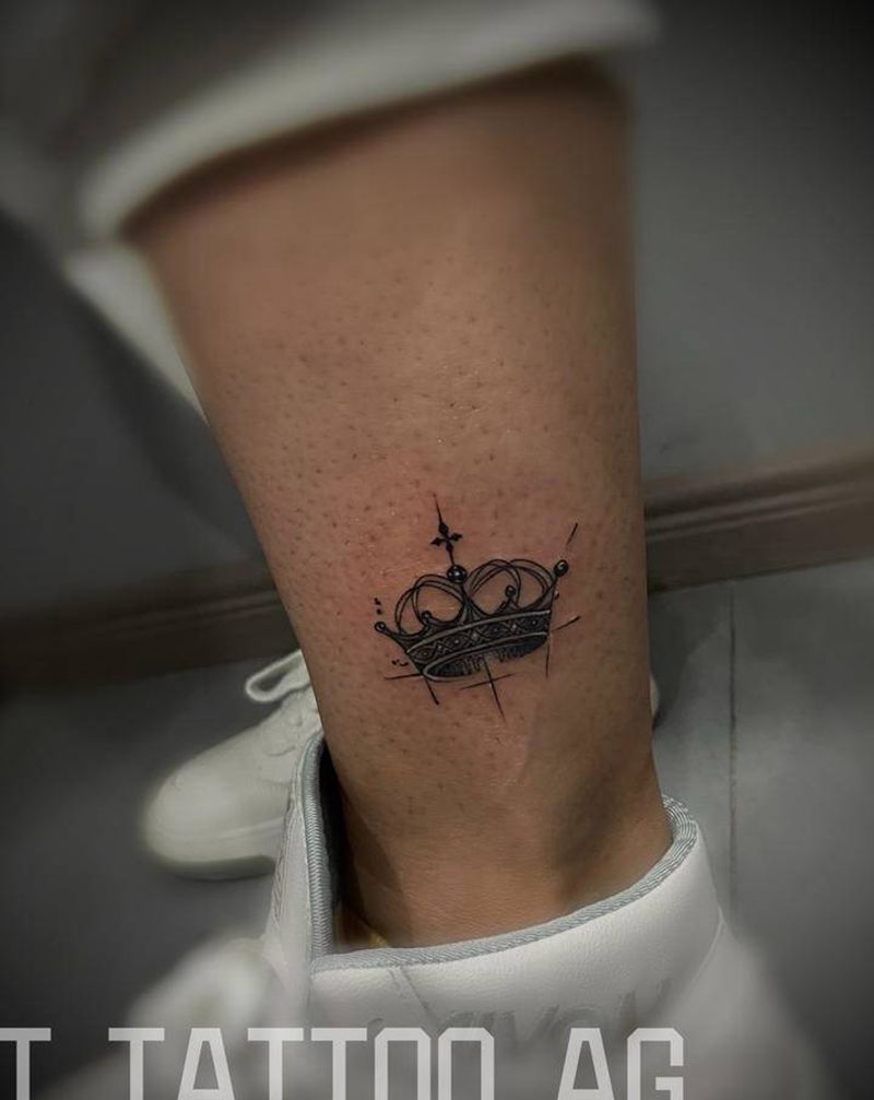 黄冠纹身纹身图片_脚部纹身图案