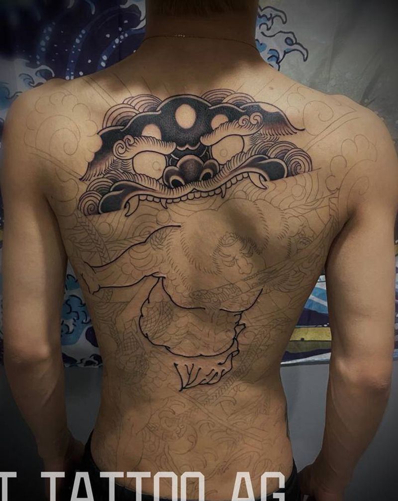 张顺纹身图片_背部老传统纹身图案