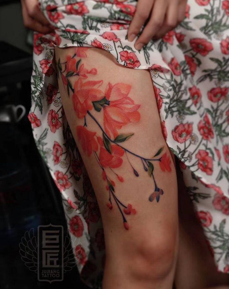 彩色花纹身图片_腿部新传统纹身图案