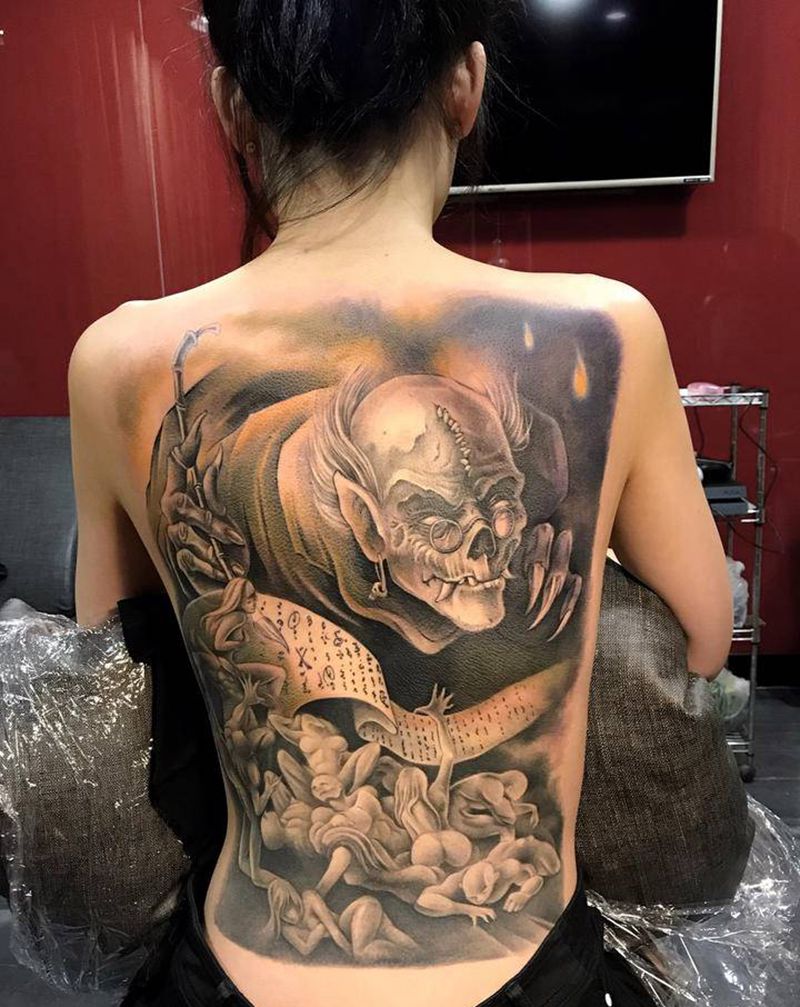 判官纹身图片_背部新传统纹身图案