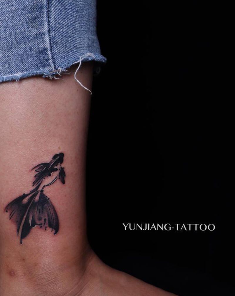 中国风-泼墨纹身图片_腿部水墨纹身图案