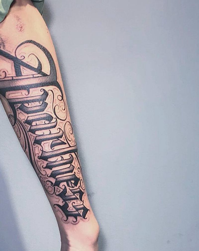 花体字纹身图片_手臂花体字纹身图案