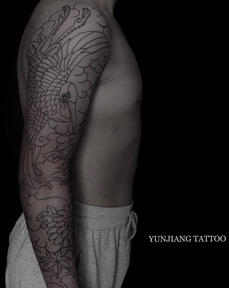 花臂线条纹身图片_手臂老传统纹身图案