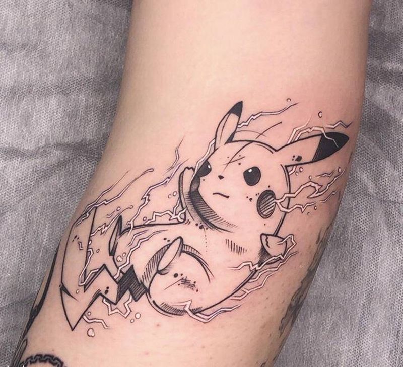 皮卡丘纹身图片_腿部点刺纹身图案