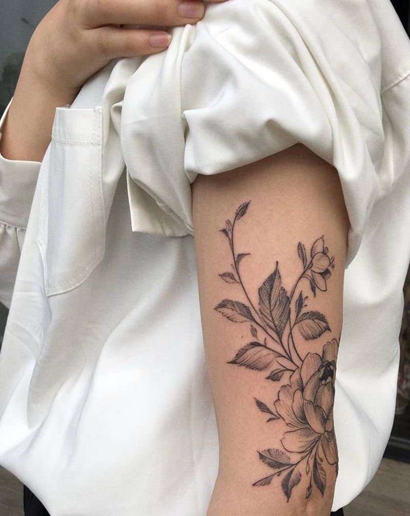 素花遮盖疤痕纹身图片_手臂肩部点刺几何素花遮盖肩花纹身图案