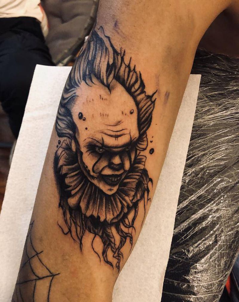 小丑纹身图片_手臂New School纹身图案