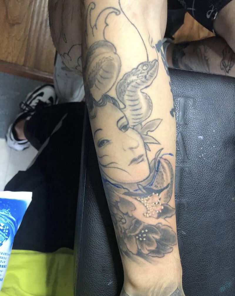 洗纹身纹身图片_肩部纹身图案