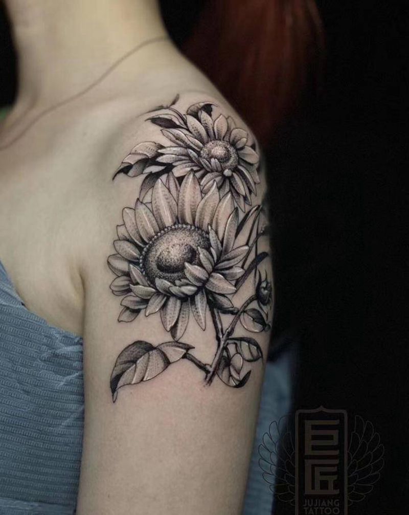 向阳花纹身图片_手臂新传统纹身图案