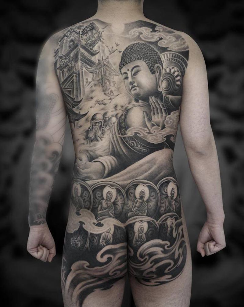 满背佛纹身图片_背部新传统佛山水纹身图案