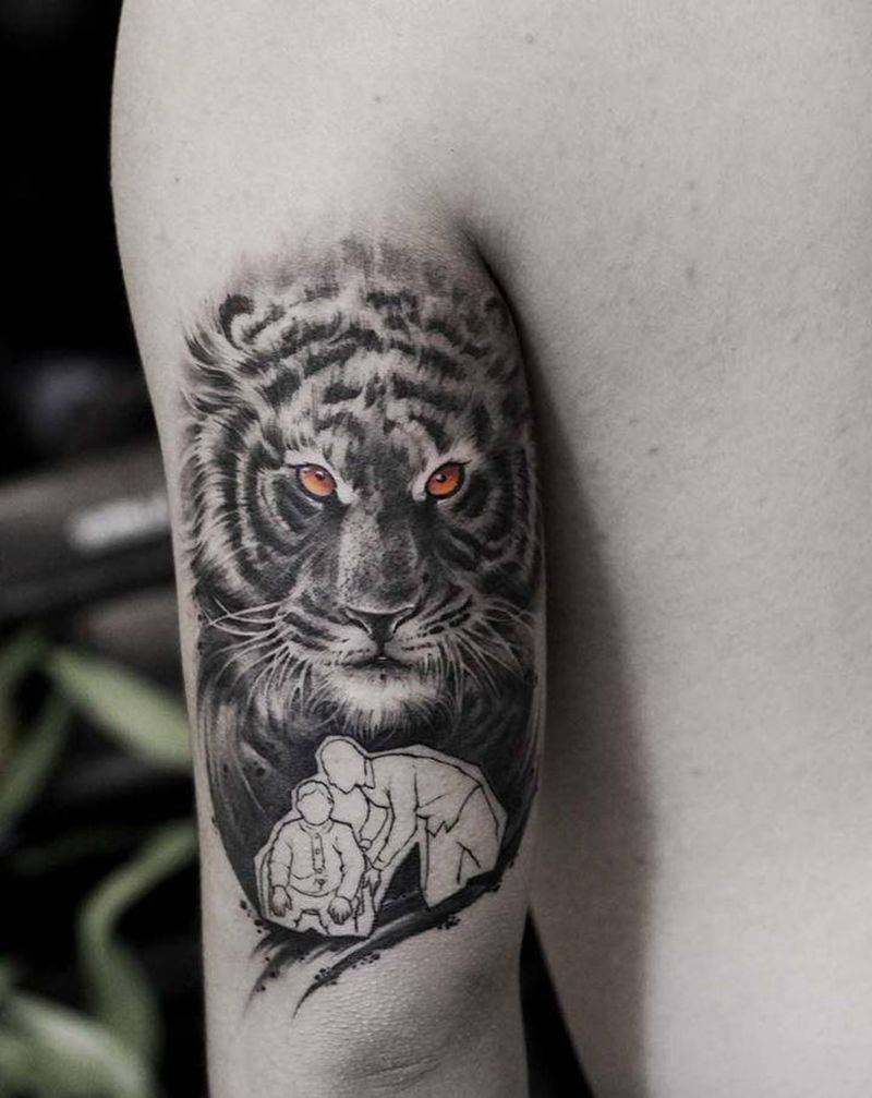 小脑斧家人简笔画纹身图片_手臂欧美写实纹身图案