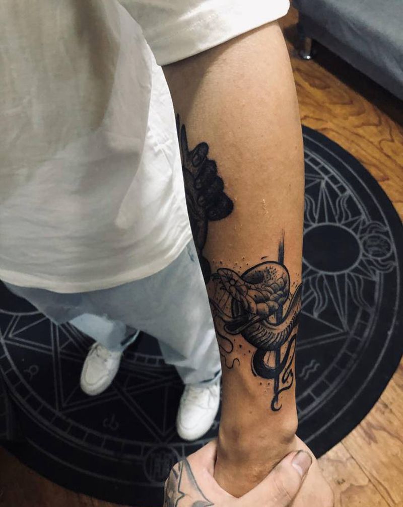 蛇纹身图片_New School点刺蛇纹身图案