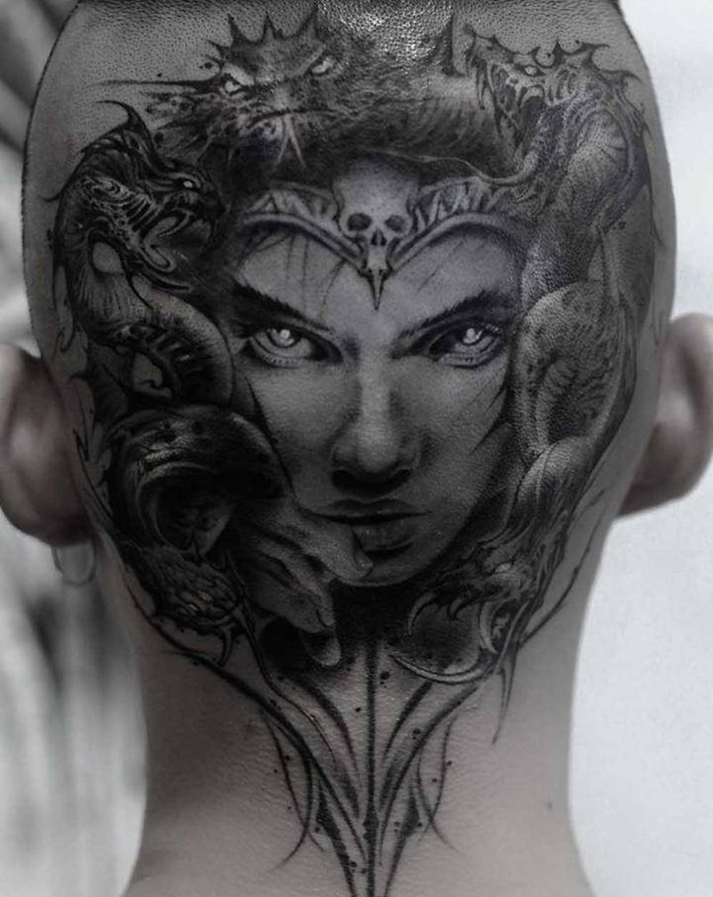 美杜莎纹身图片_颈部欧美写实纹身图案