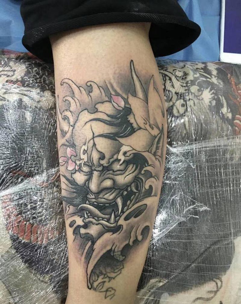 新传统纹身图片_腿部纹身图案