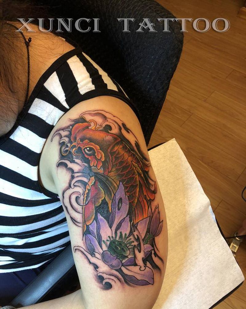 遮盖纹身图片_肩部臀部新传统鱼纹身图案